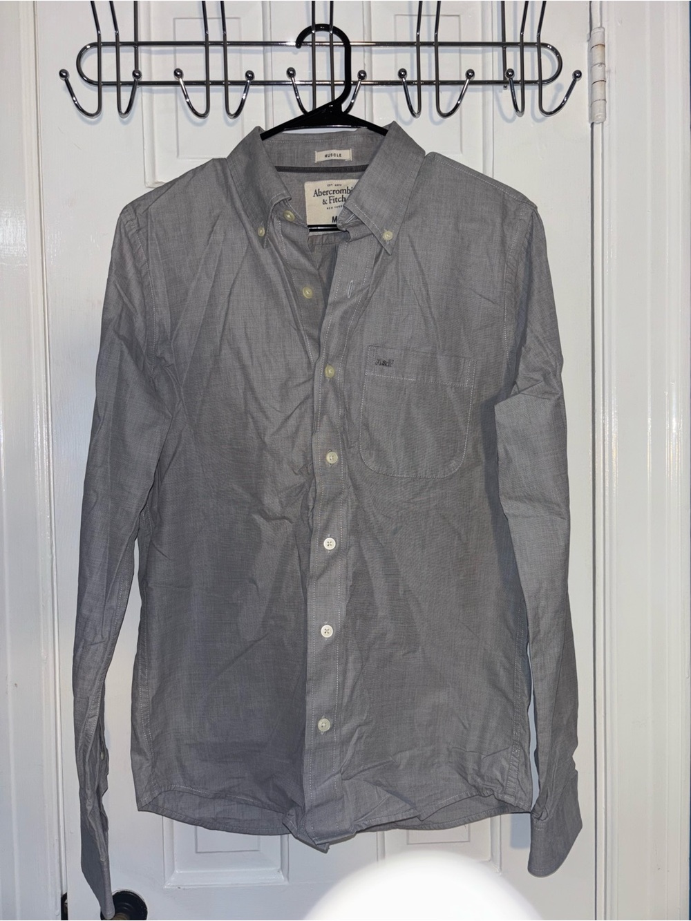 Abercrombie & Fitch Muscle Fit Oxford Button-Up Shirt in grey size M